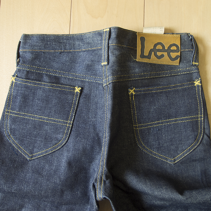 Lee111-B-Y_back pocket