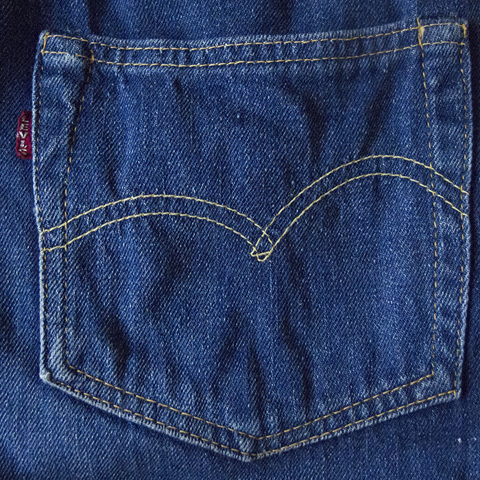 LEVI'S 701 (double side red tab)_back pocket